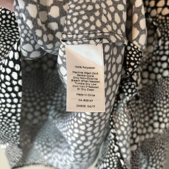 Talbots Long Sleeve Polka Dot Blouse Black White Top Tie Front Size Medi… - Picture 5 of 8